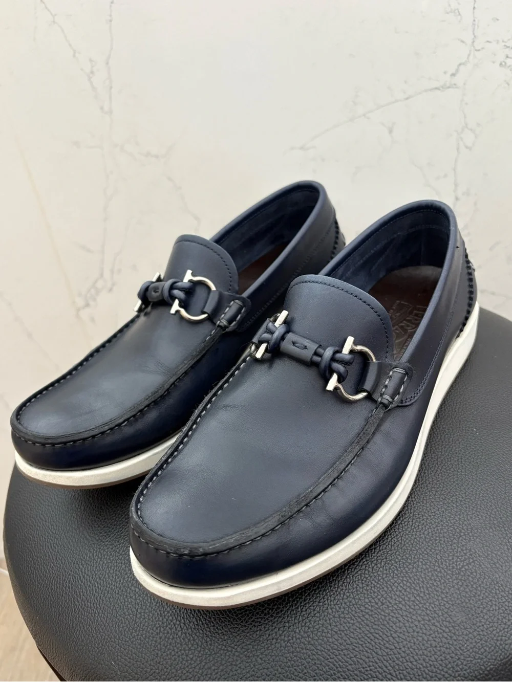 Salvatore Ferragamo Gancini Bit Leather Boat Casual Loafers Navy Sz 7 Made Italy